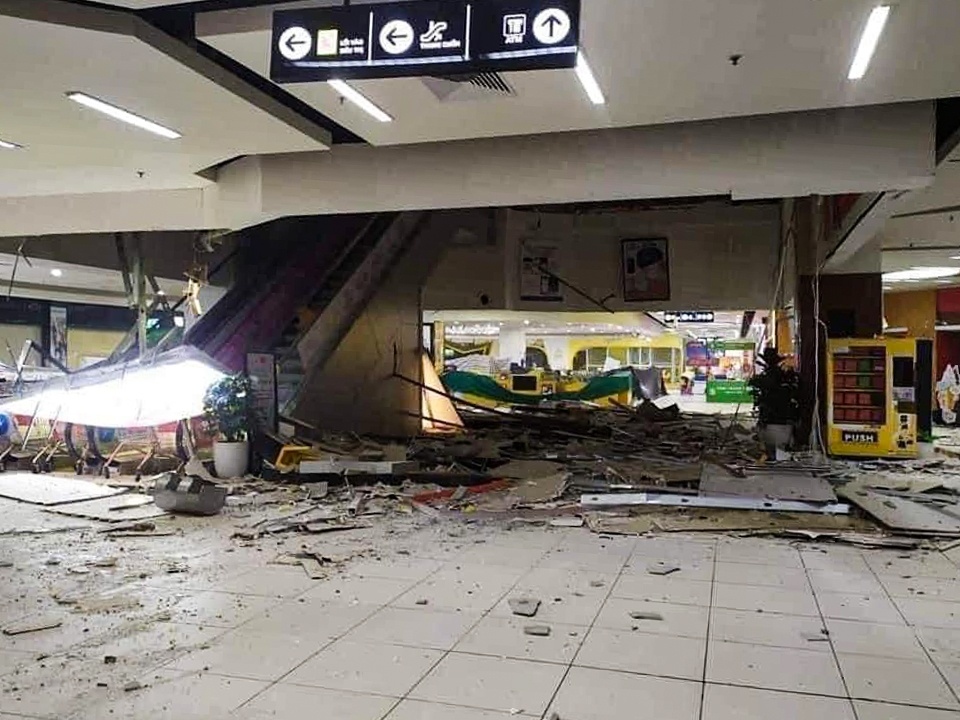 Two injured in Hanoi shopping mall explosion